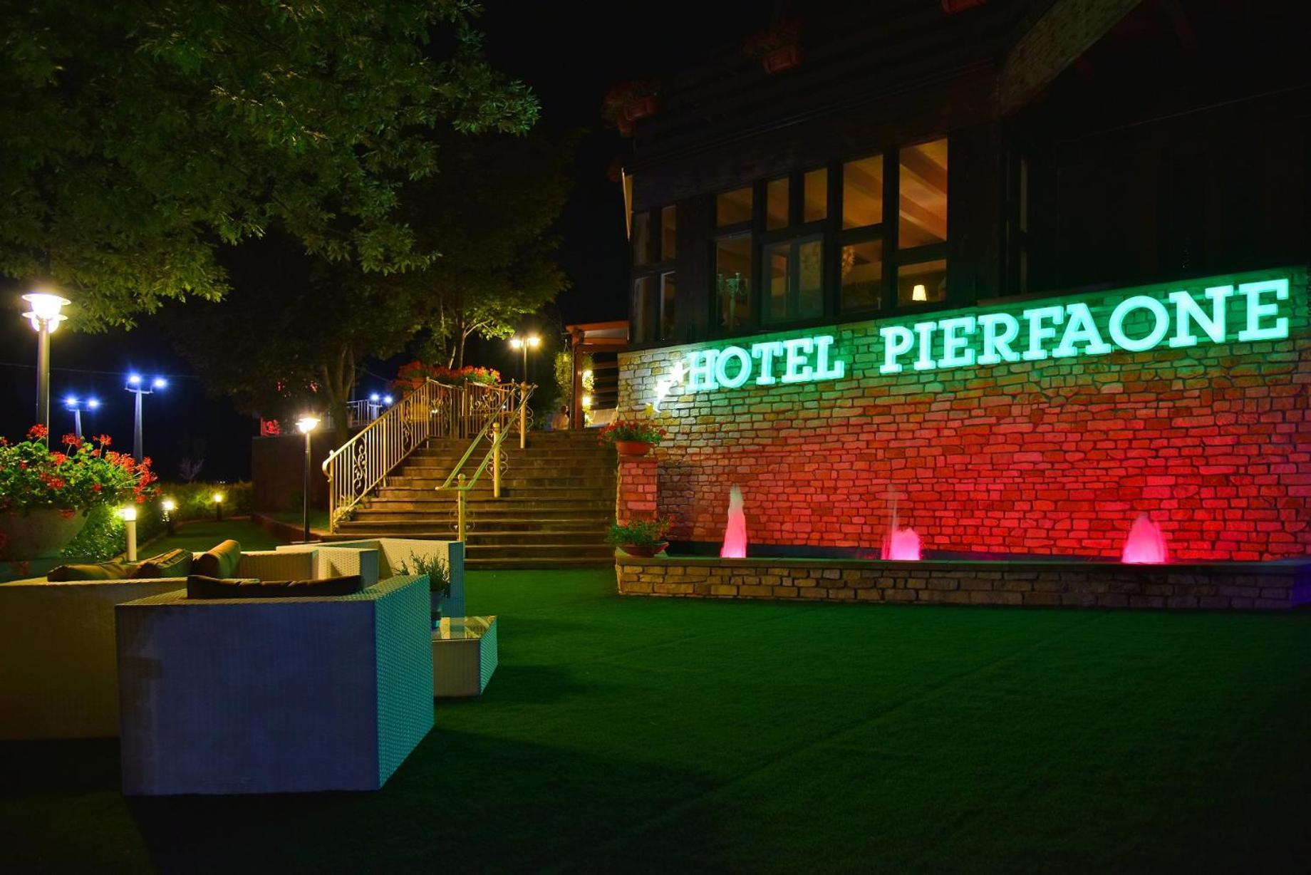 Hotel Pierfaone Abriola Exteriér fotografie